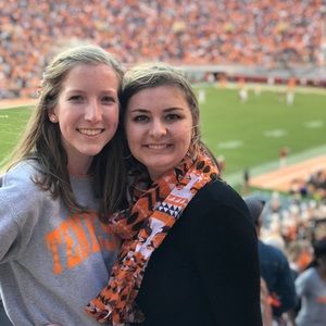 Meet your Posher, Olivia